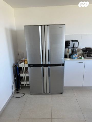 מקרר 4 דלתות Sharp Hybrid