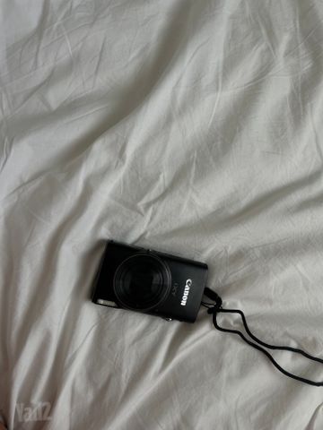 מצלמת canonixy650