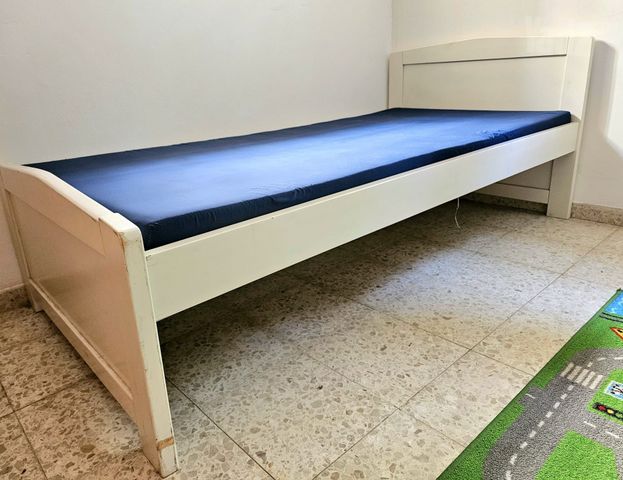 מיטת יחיד