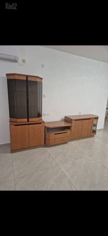 שידה מעץ לסלון
