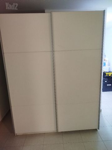 ארון הזזה לבן