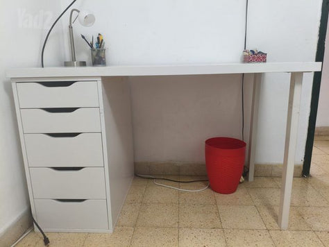 שולחן כתיבה