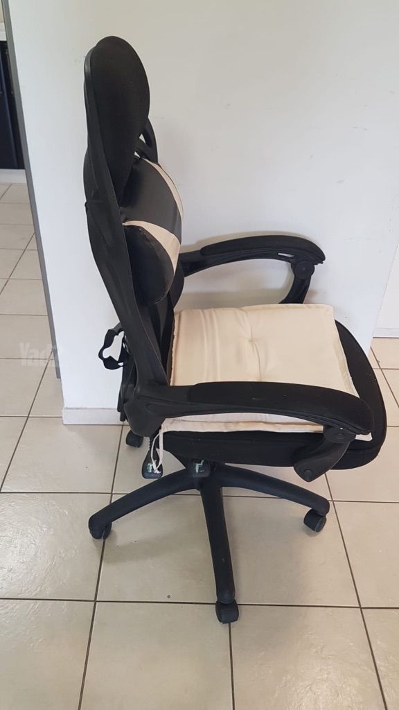 כסא משרדי