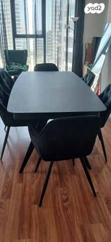 שולחן אוכל עם 6 כיסאות
