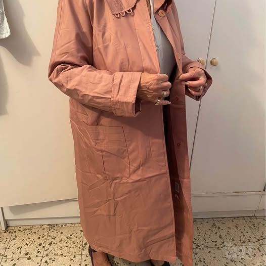 מעיל גשם ורוח