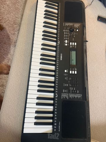 אורגנית Yamaha PSR-E373