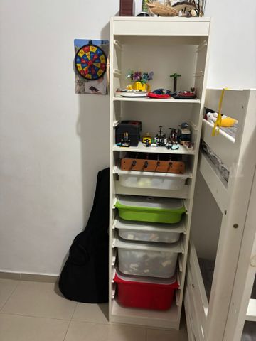 כוננית אחסון