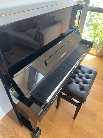 YAMAHA U3 ימאהה