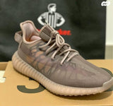 נעלי איזי Adidas Yeezy