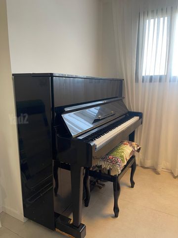 פסנתר Yamaha U1 מקורי