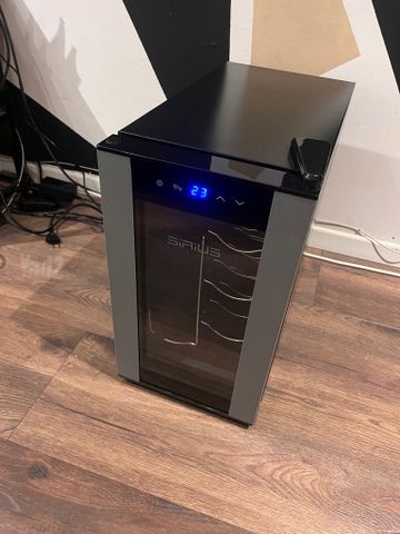מקרר יין Sirius Living WCR-45