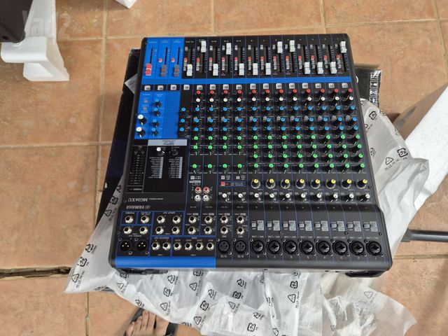 מיקסר Yamaha MG16XU