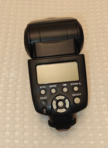 מצלמת קנון 90D
