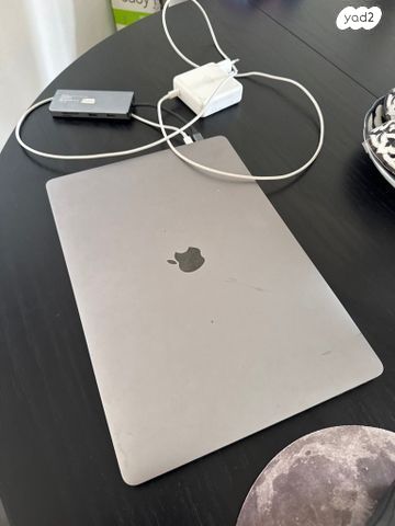apple MacBook pro 16
