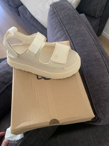 סנדלי UGG מידה 39 חדש!