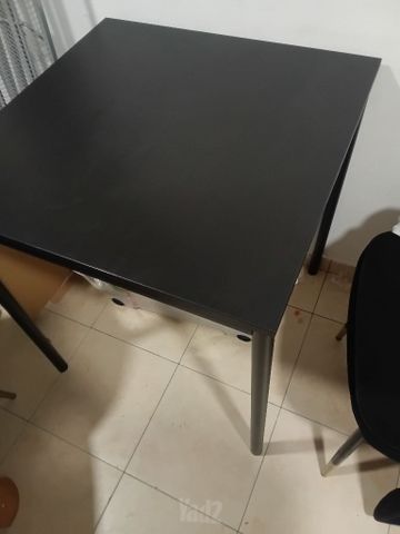 שולחן