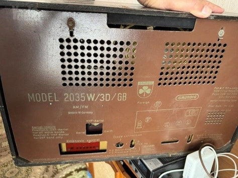 רדיו וינטג GRUNDIG