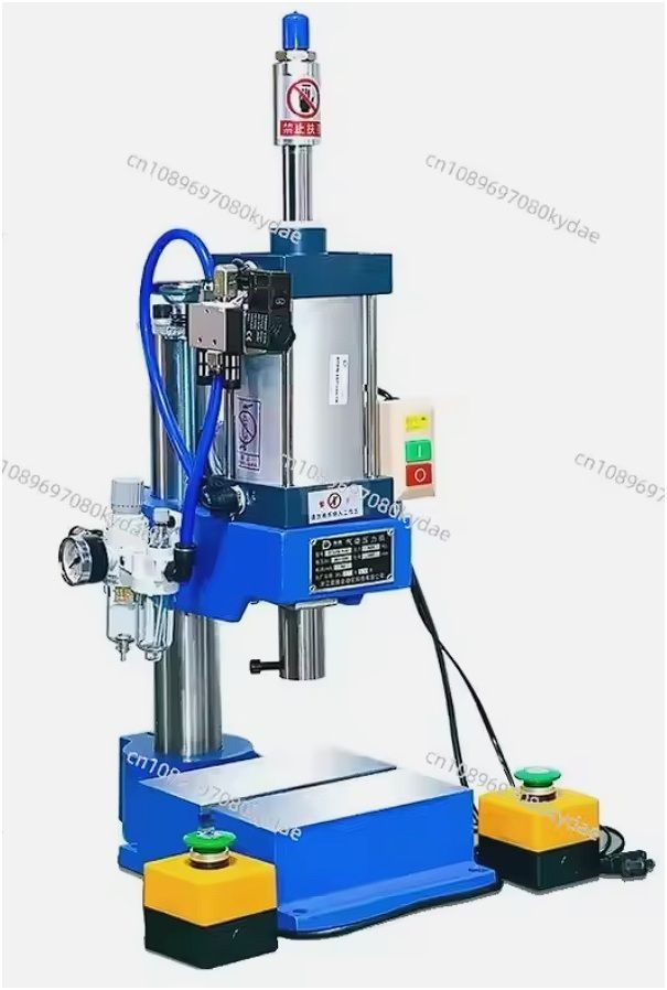 מכונת פאנץ' Punch machine
