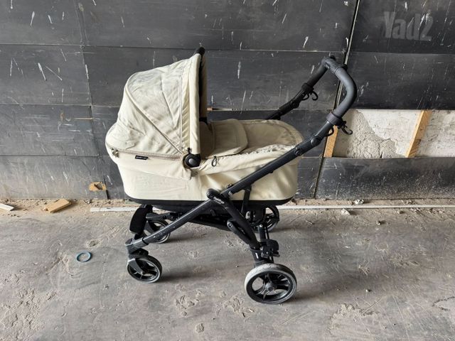 עגלת שכיבה Peg perego