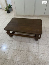 שולחן עץ לסלון