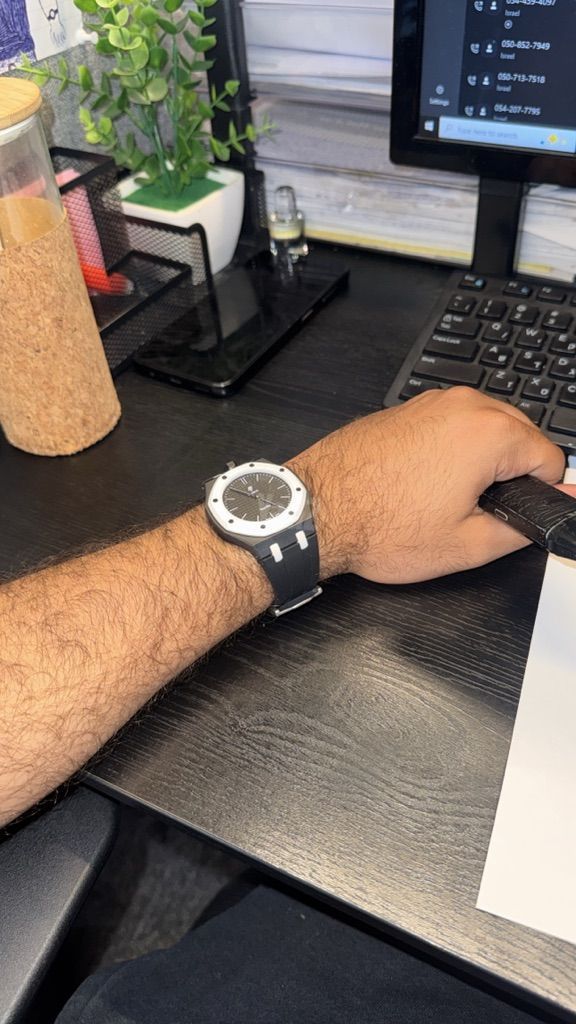 royal pop swatch black