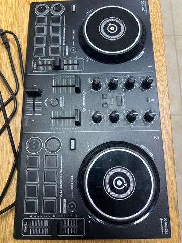 קונטרולר DDJ-200
