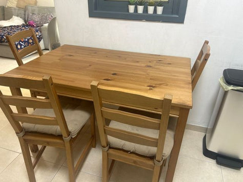 שולחן אוכל