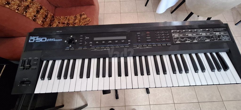 Roland D-50 Synthesizer