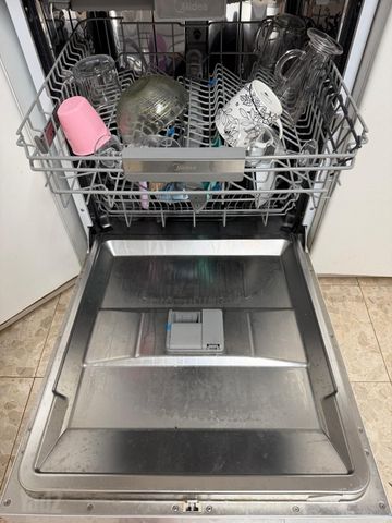 מדיח כלים Midea