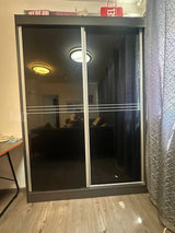 ארון בגדים
