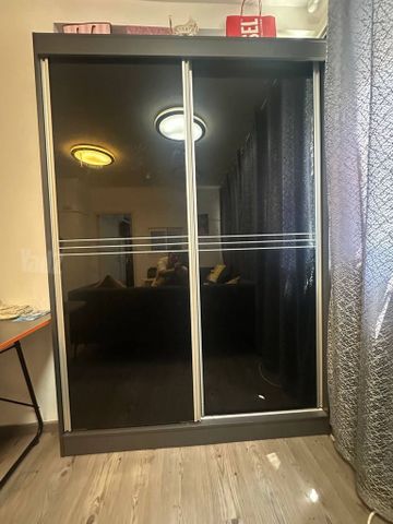 ארון בגדים