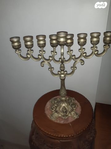 חנוכיות