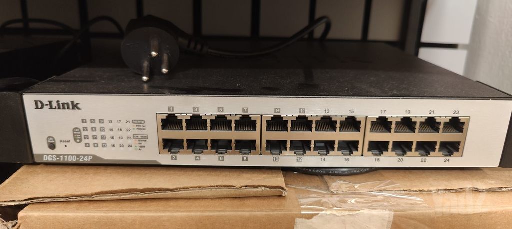 Switch D-Link DGS-1100-24P