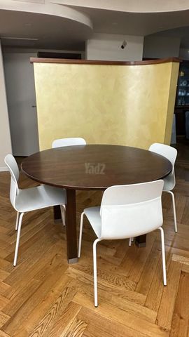 שולחן עץ מלא