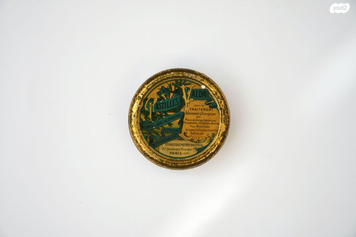 פחית וינטג' Valda Pastilles.