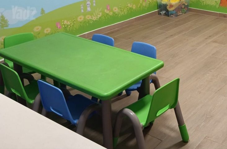 שולחן ילדים