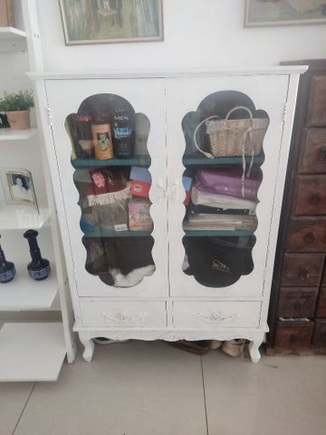 ארונית