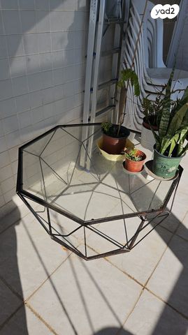 שולחן