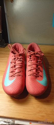 נעליי כדורגל nike vapor 16