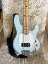 בס Sterling StingRay קצר