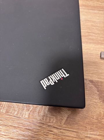 מחשב נייד Thinkpad tach