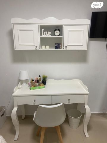 שולחן