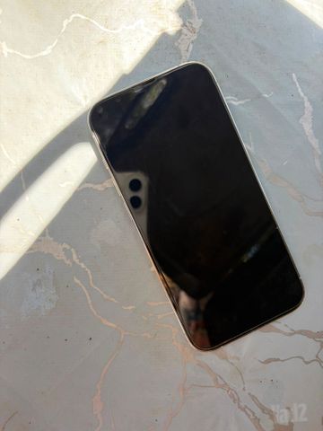 למכירה אייפון
