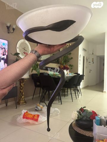 מנורת קיר