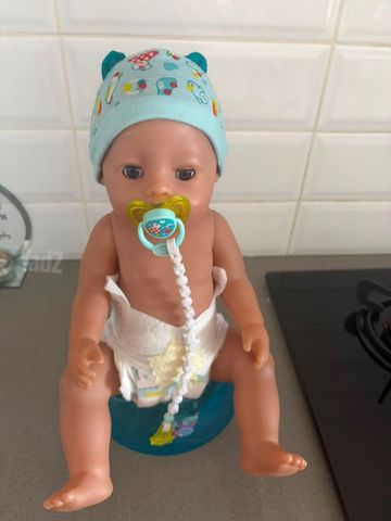 בובת Baby born