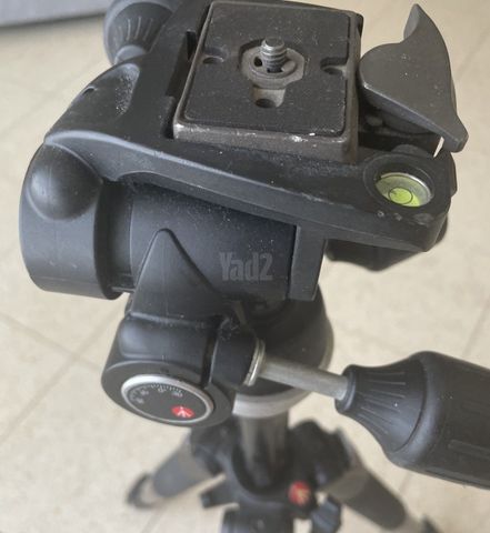 חצובת Manfrotto + ראש