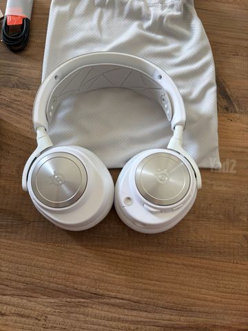 SteelSeries Arctis Nova Pro