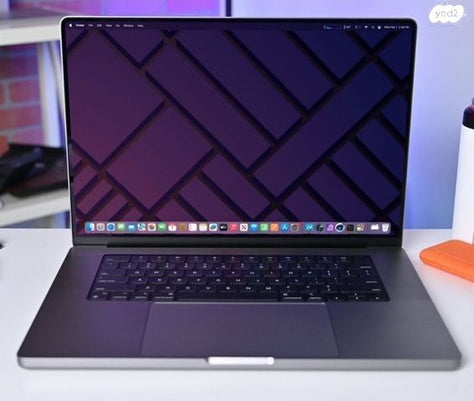 MacBook M1 MAX