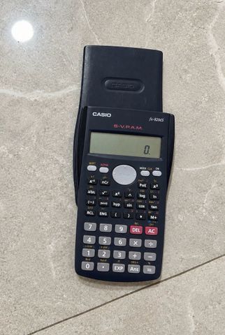 מחשבון מדעי של casio