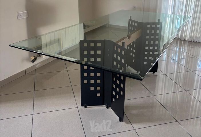 שולחן אוכל